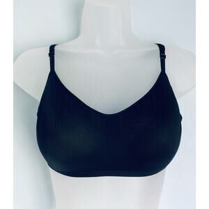 Victoria's Secret Wireless Bra Medium Black NWOT